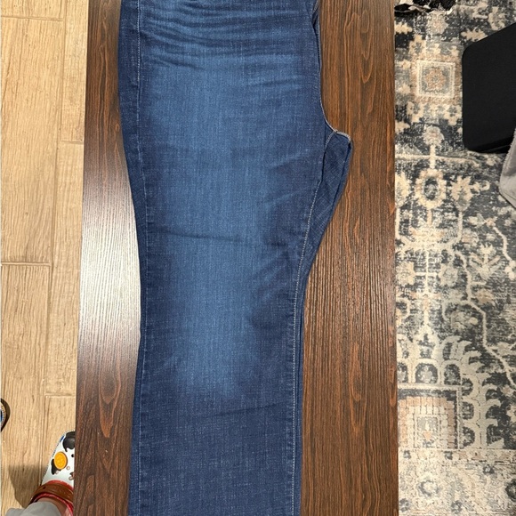 Levi's Women's Classic Bootcut Jeans - Picture 3 of 6